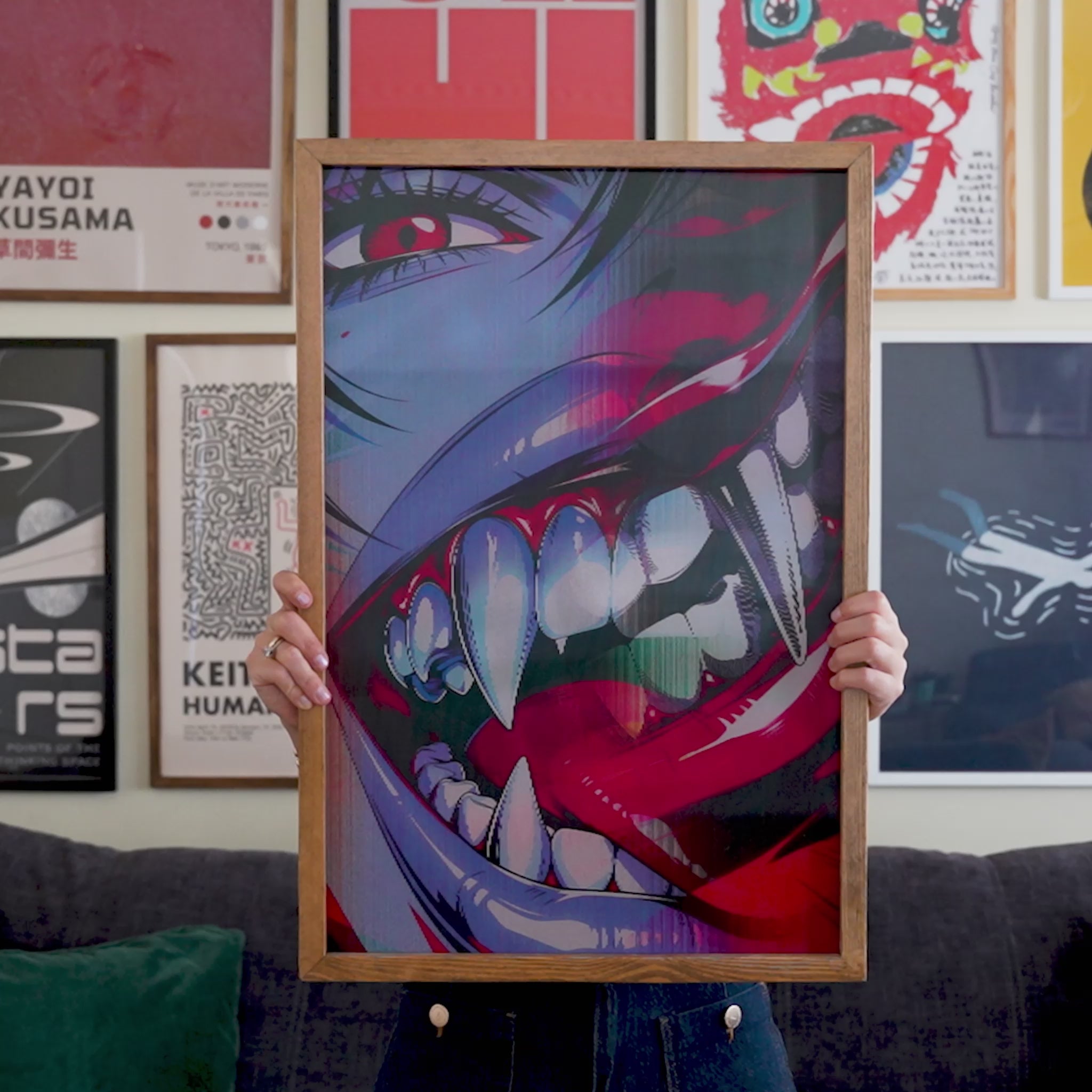 Chrome 3D poster açı değişim videosu